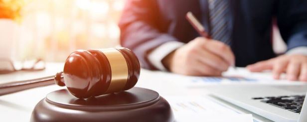 وکیل پایه یک دادگستری در شهریار تهران